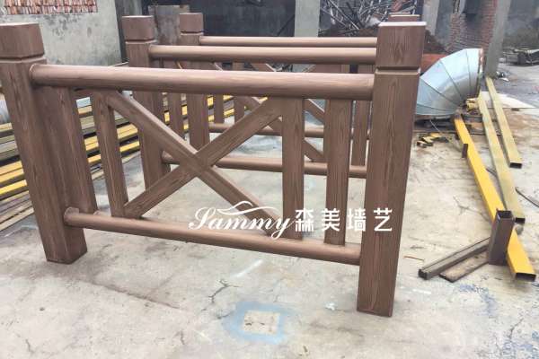 江蘇省南通市通州區新三十里橋護欄木紋漆